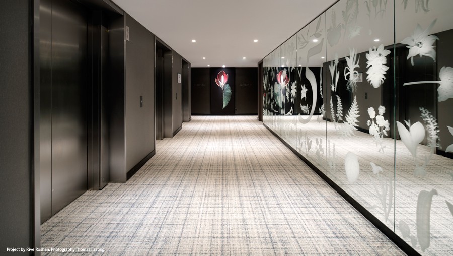 Design voor interieur van Rive Roshan als print op spiegel voor Hyatt Regency Hotel Amsterdam