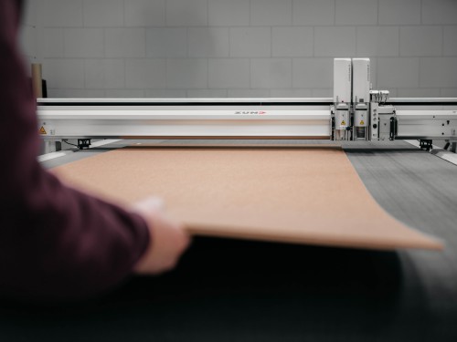 Iwaarden, moba, duurzame wandbekleding, pet-vilt, akoestische wand, akoestische wandbekleding, ontwerp kantoor, pet-vilt op maat, interieurontwerp, kantoorinrichting, projectinrichting, 