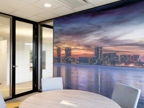 Interior wand van textielframe, In Lelystad het waterschap Zuiderzeeland, interieur op kantoor wandbekleding, naadloos behang wallcovering, door Iwaarden 