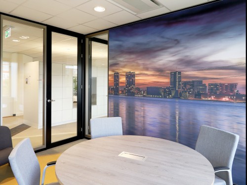 Interior wand van textielframe, In Lelystad het waterschap Zuiderzeeland, interieur op kantoor wandbekleding, naadloos behang wallcovering, door Iwaarden 