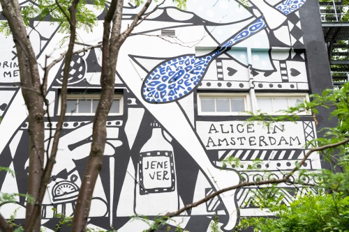 Muurschildering voor het Andaz Hotel Amsterdam, Ontwerp mural door Marcel Wanders, Uitvoering door Iwaarden