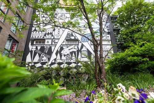 Muurschildering voor het Andaz Hotel Amsterdam, Ontwerp mural door Marcel Wanders, Uitvoering door Iwaarden