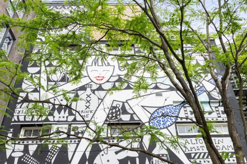 Muurschildering voor het Andaz Hotel Amsterdam, Ontwerp mural door Marcel Wanders, Uitvoering door Iwaarden