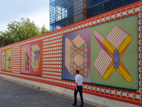 Mural - Print van kunstenaar Sigrid Calon op wanden van passage in Tilburg