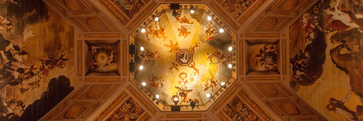 Replica Oranjezaal for Huygens exhibition in Grote Kerk Den Haag, xl print on panels, walls and ceiling