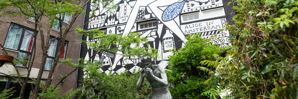 Mural for the Andaz Hotel Amsterdam, design mural by Marcel Wanders, realization by Iwaarden