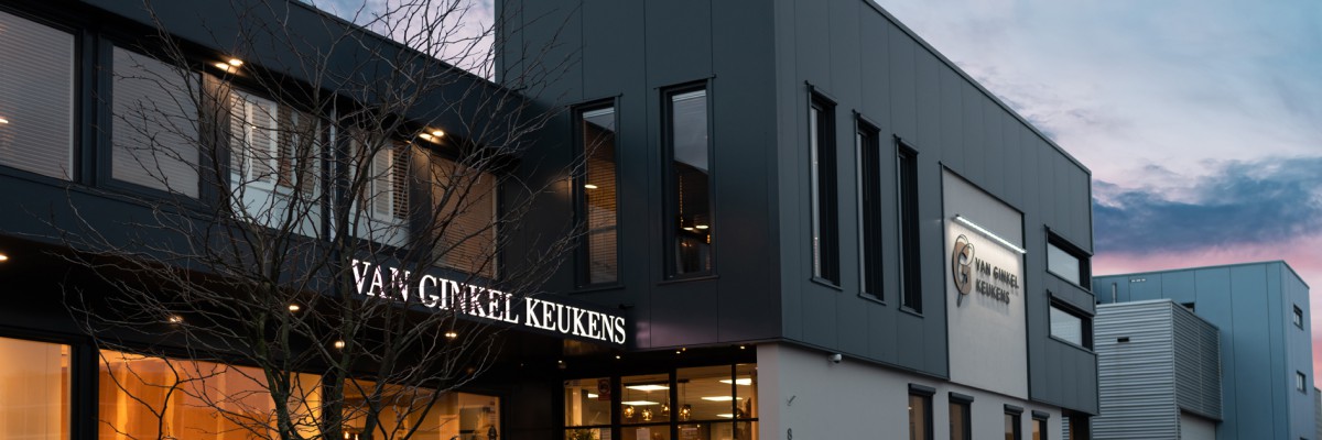 Facade advertising and vehicle graphics Van Ginkel Keukens, Barneveld