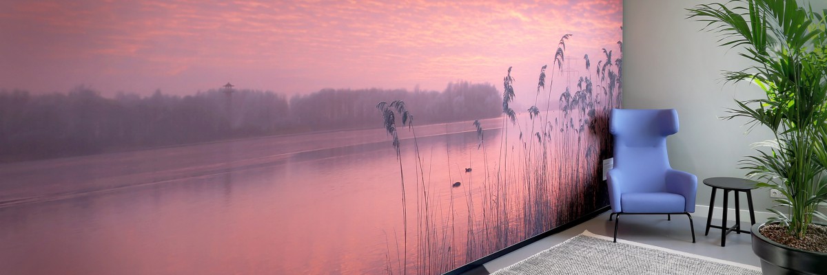 glasdecoratie en wandbekleding voor kantoor - naadloos behang en textielframe