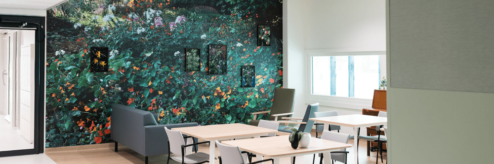 Iwaarden interior - seamless wallpaper - wandbekleding - wallcovering met print op naadloos behang zorgt voor sfeer in bedrijf, school, hotel of kantoor